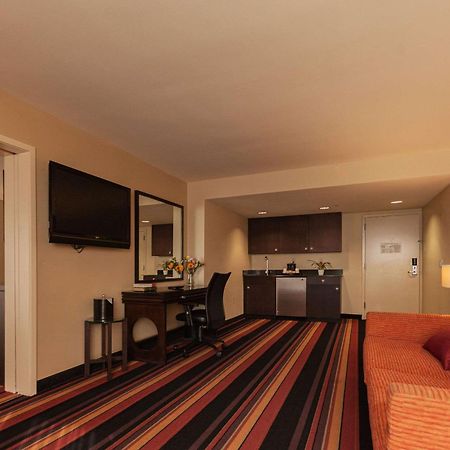 Clarion Hotel New Orleans - Airport & Conference Center Kenner Exteriör bild